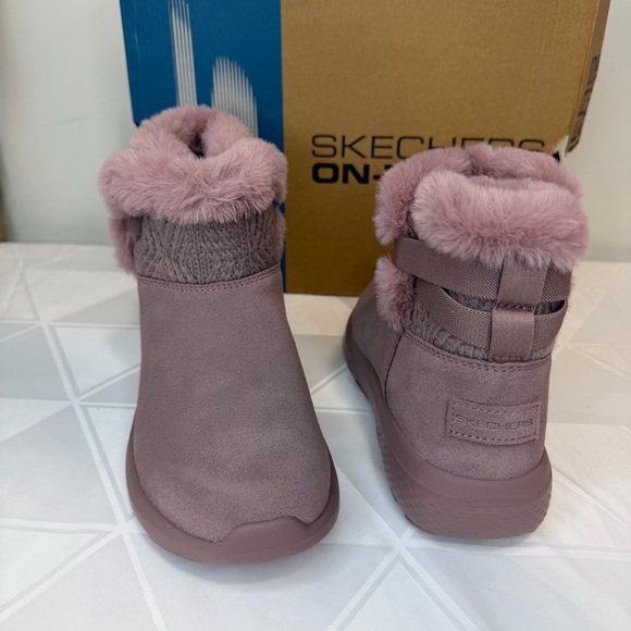 Skechers Womens On the Go Joy Suede Ankle Boots Faux Fur Pink 144445WVE Size 6